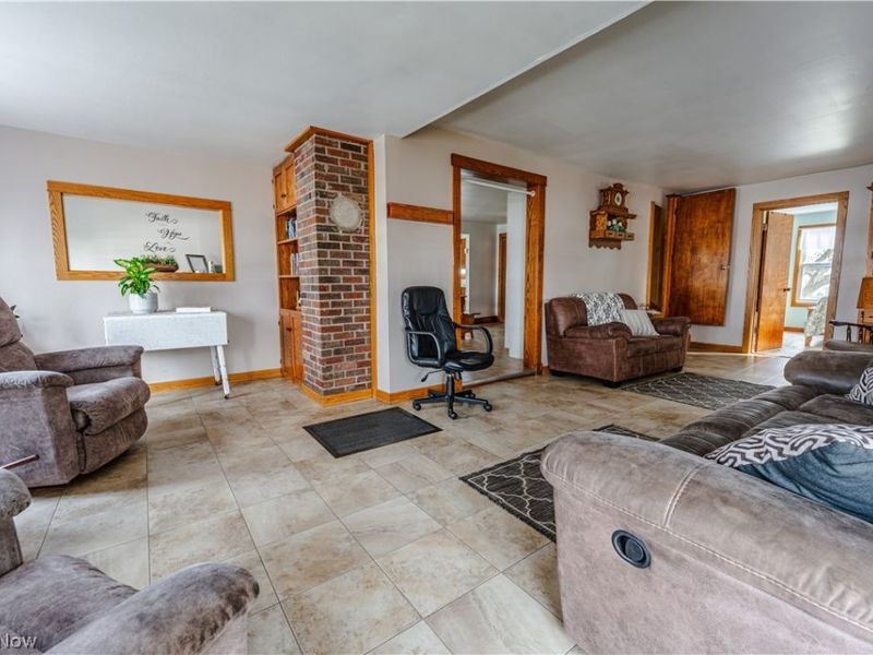 16352 and 16350 Nauvoo Rd , Middlefield, OH 44062 Photo 23