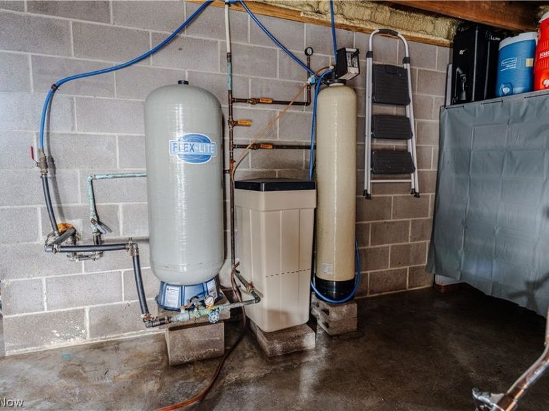 16352 and 16350 Nauvoo Rd , Middlefield, OH 44062 Photo 45