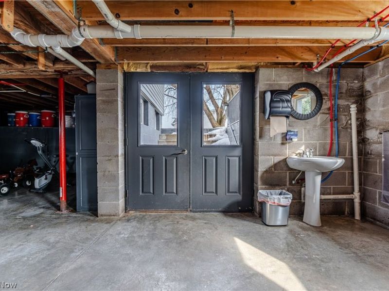 16352 and 16350 Nauvoo Rd , Middlefield, OH 44062 Photo 46