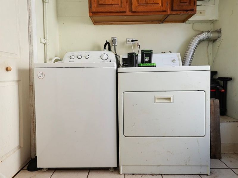 805 Clark Street, Elyria, OH 44035 Photo 11