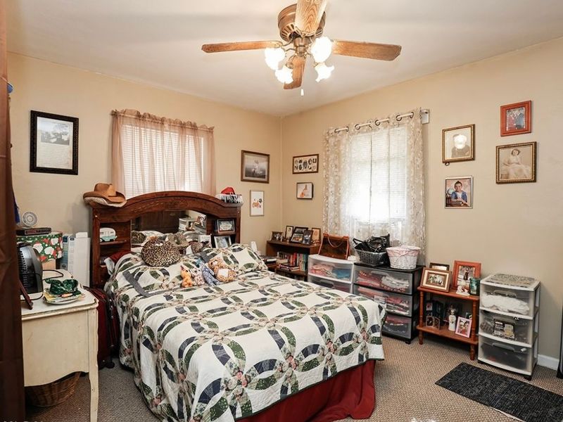 805 Clark Street, Elyria, OH 44035 Photo 12