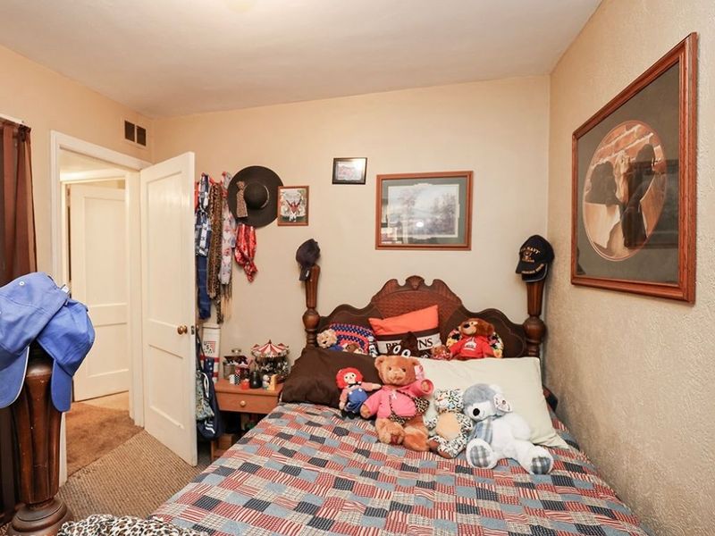 805 Clark Street, Elyria, OH 44035 Photo 15