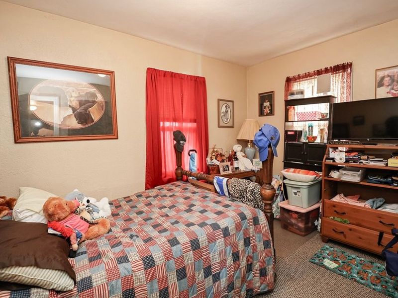 805 Clark Street, Elyria, OH 44035 Photo 16