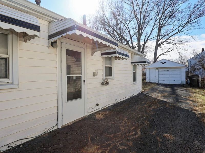 805 Clark Street, Elyria, OH 44035 Photo 18