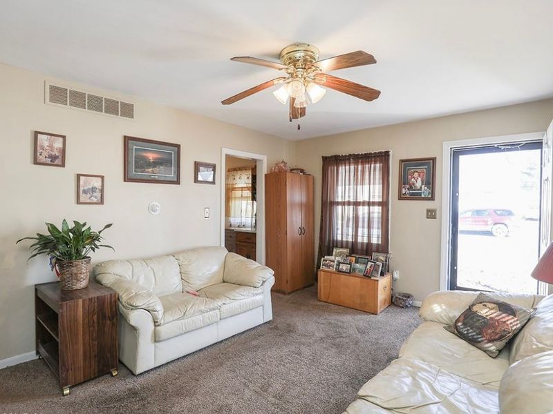 805 Clark Street, Elyria, OH 44035 Photo 2