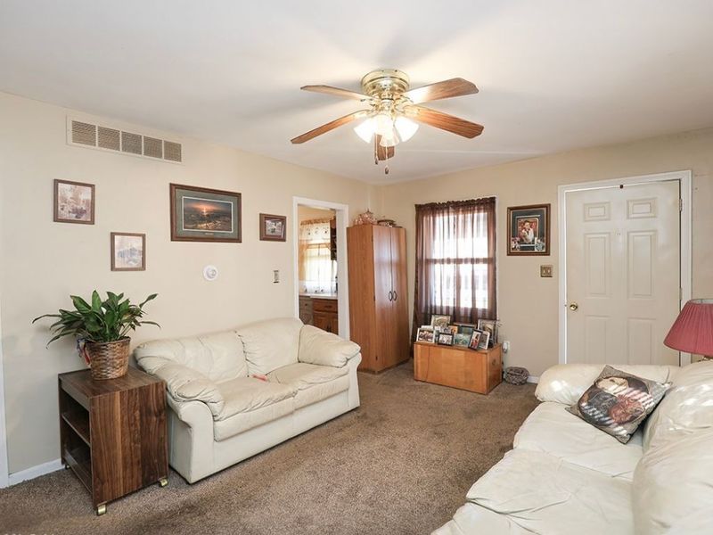 805 Clark Street, Elyria, OH 44035 Photo 4