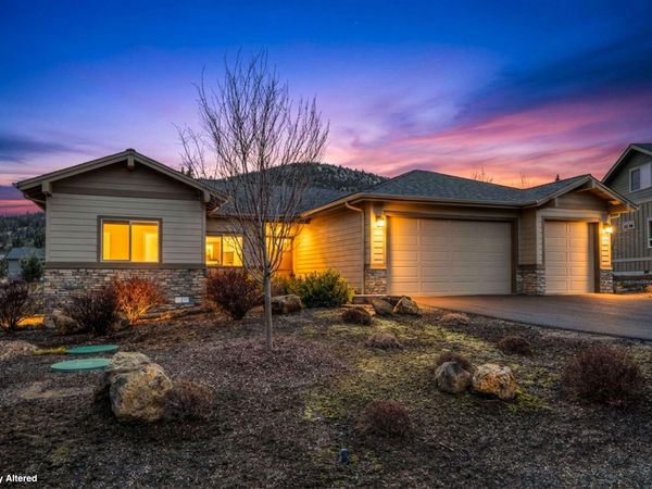 10103 Juniper Glen Circle, Redmond, OR 97756