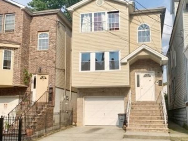 83 Peabody Pl, Newark, NJ 07104