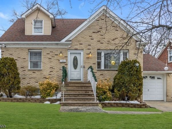 321 Sherwood Rd, Union, NJ 07083