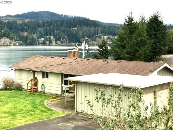 3401 NE YACHT AVE, Lincoln City, OR 97367