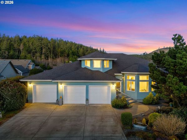 260 NE 71ST PL, Newport, OR 97365