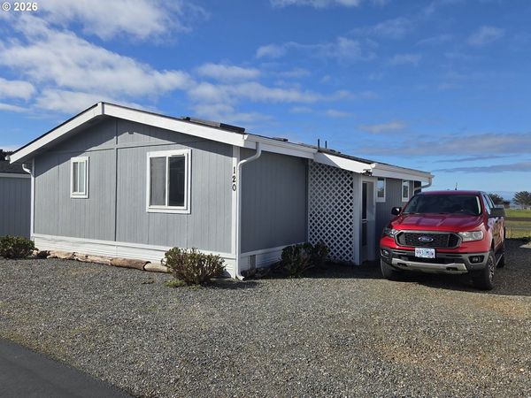 94120 STRAHAN ST, Unit 120, Gold Beach, OR 97444