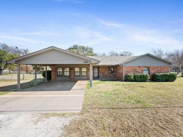 4011 Mountain Vista Drive, Granbury, TX 76048