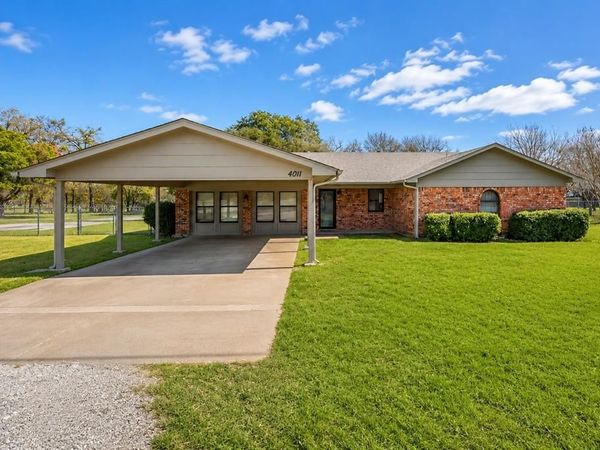 4011 Mountain Vista Drive, Granbury, TX 76048