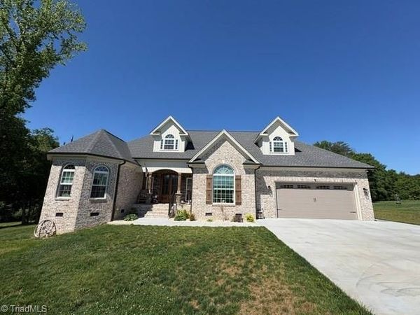 163 Meeting House Lane, Advance, NC 27006