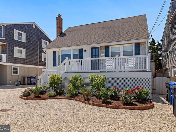 424 IROQUOIS AVENUE, BEACH HAVEN, NJ 08008