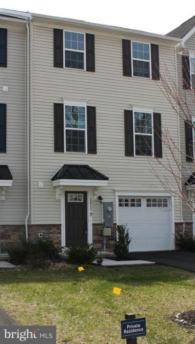 2055 Rivers Drive, Newark, DE 19702 Main Photo