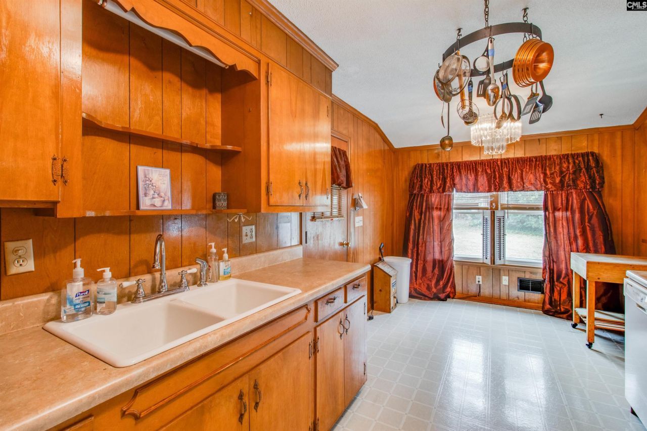 1909 Dominion Drive Photo 12