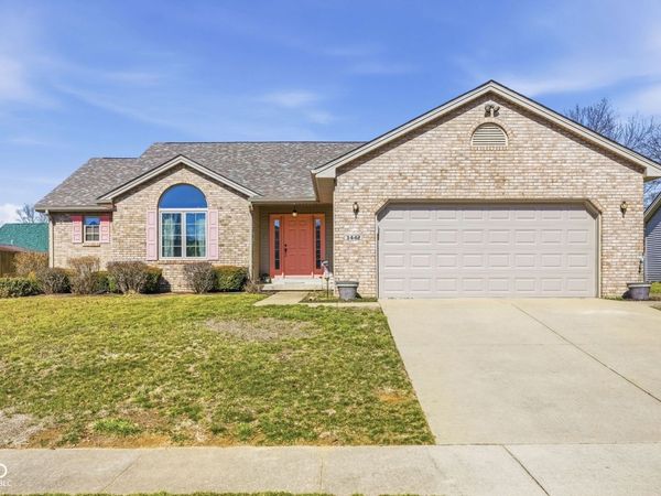 3442 Berkdale Drive , Columbus, IN 47203