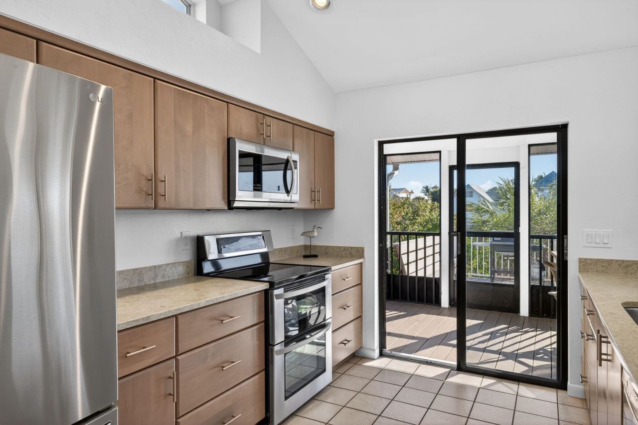 4562 Bowen Bayou Rd, Sanibel, FL 33957 Photo