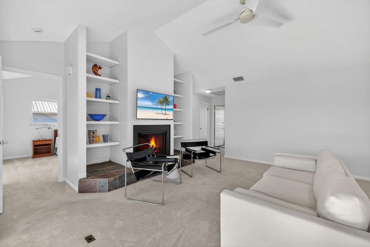 4562 Bowen Bayou Rd, Sanibel, FL 33957 Photo