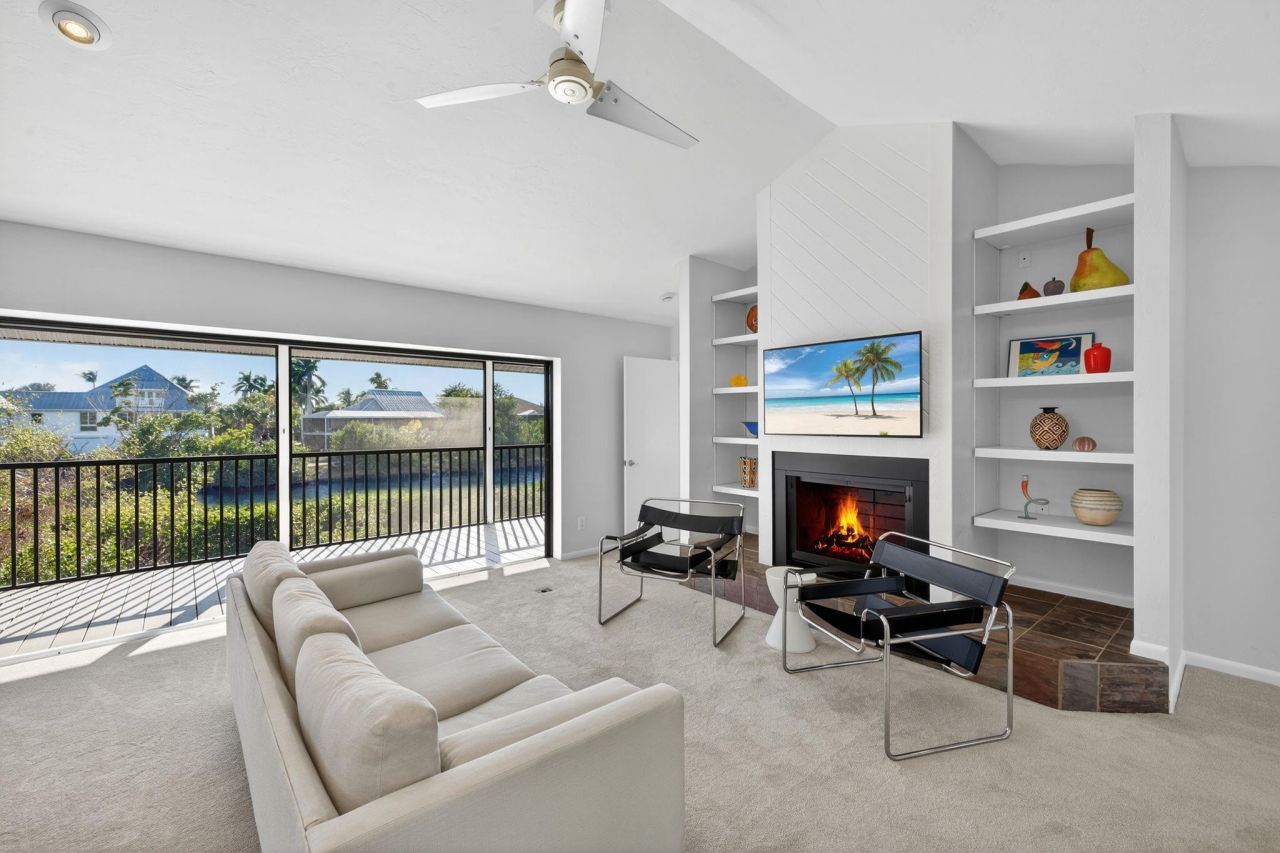 4562 Bowen Bayou Rd, Sanibel, FL 33957 Photo