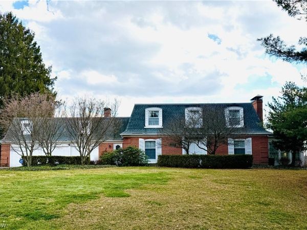 2950 Ash Meadows Boulevard , Zanesville, OH 43701