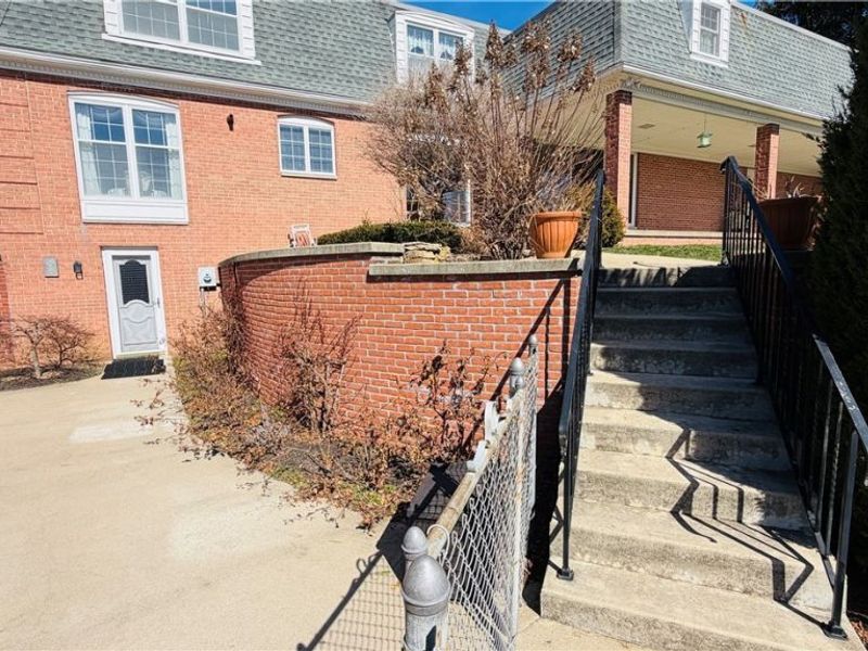 2950 Ash Meadows Boulevard , Zanesville, OH 43701 Photo 5