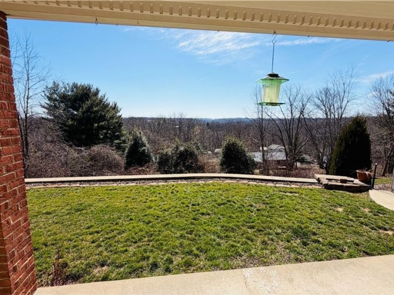 2950 Ash Meadows Boulevard , Zanesville, OH 43701 Photo 8