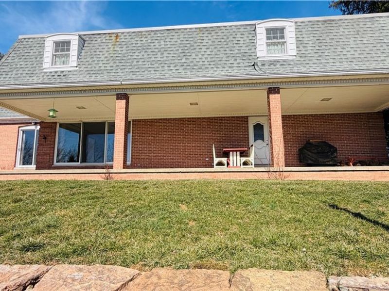 2950 Ash Meadows Boulevard , Zanesville, OH 43701 Photo 9