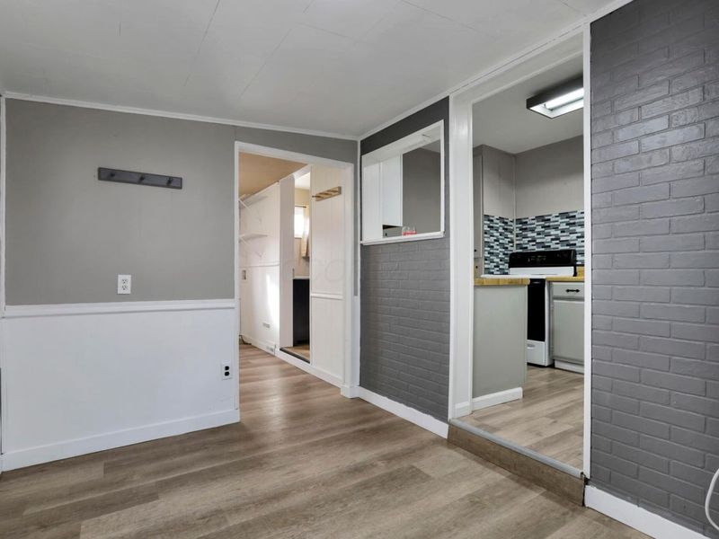 49 E Channel Street , Newark, OH 43055 Photo 18