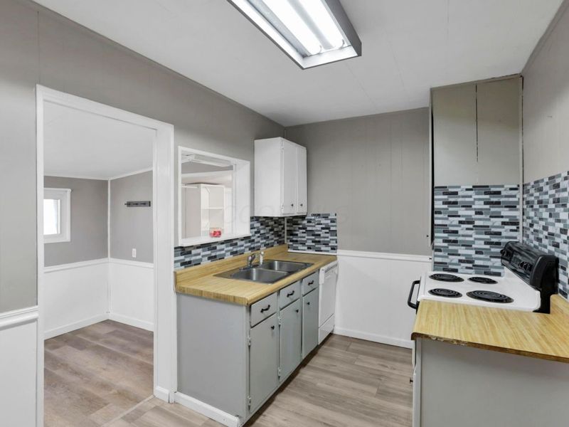 49 E Channel Street , Newark, OH 43055 Photo 20