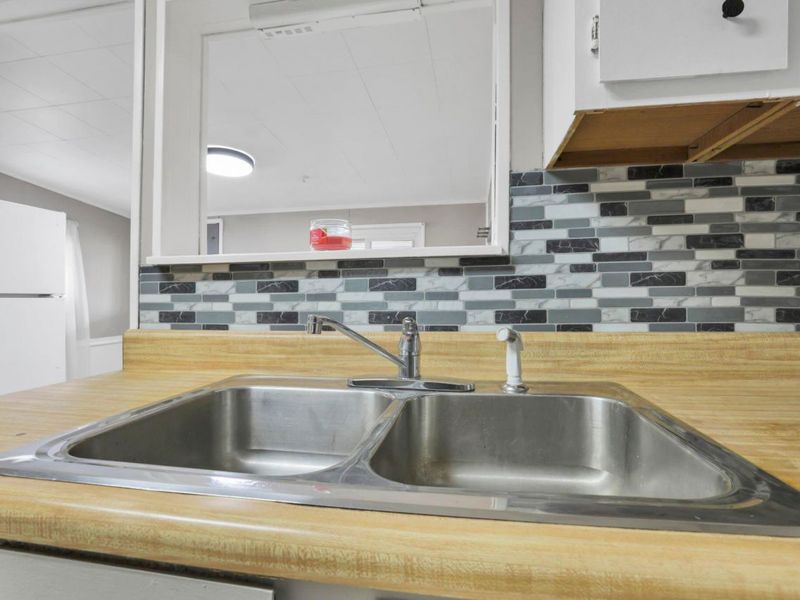 49 E Channel Street , Newark, OH 43055 Photo 22