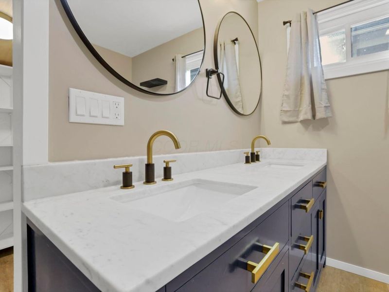 49 E Channel Street , Newark, OH 43055 Photo 26