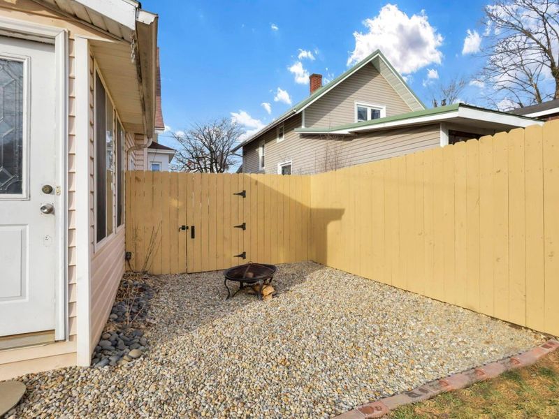 49 E Channel Street , Newark, OH 43055 Photo 42