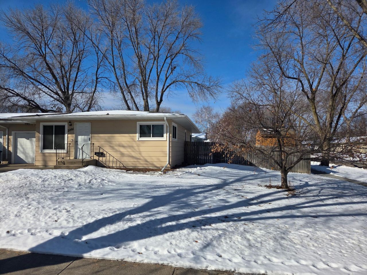 2201 15th Street S, Fargo, ND 58103 Main Photo