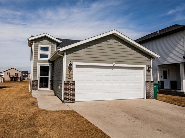 762 2nd Avenue, Horace, ND 58047