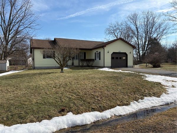 101 Ridgewood Dr , Geneva, NY 14456