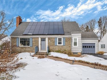 70 Penarrow Road Road, Rochester, NY 14618