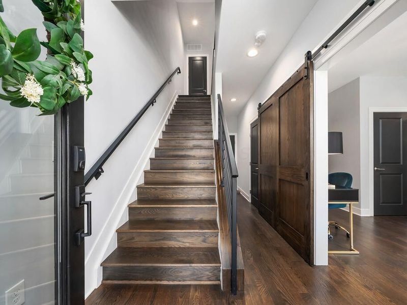 281 Neruda Avenue, Columbus, OH 43215 Photo 3