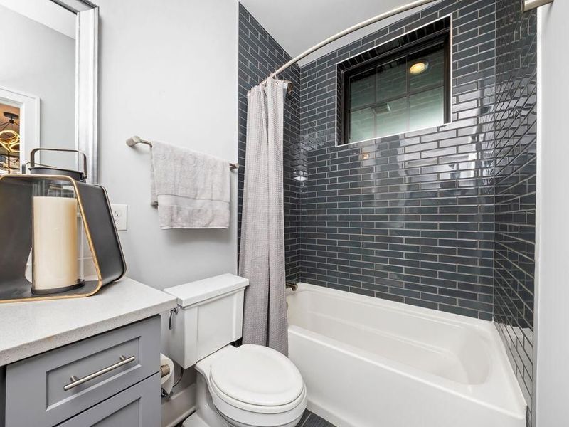 281 Neruda Avenue, Columbus, OH 43215 Photo 6