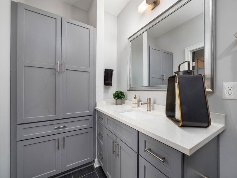 281 Neruda Avenue, Columbus, OH 43215 Photo 7