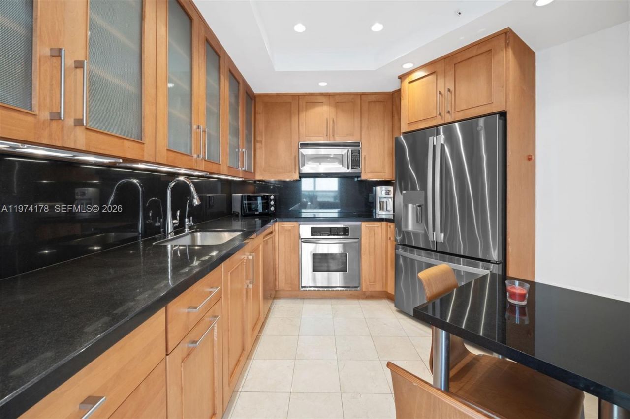 4925 Collins Ave , Unit 8G, Miami Beach, FL 33140 Photo