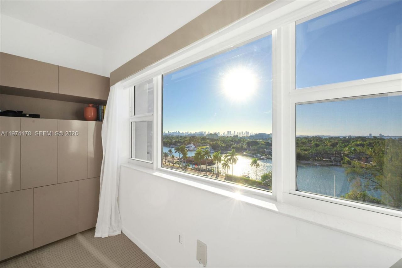 4925 Collins Ave , Unit 8G, Miami Beach, FL 33140 Photo