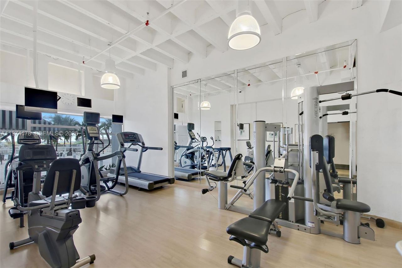 4925 Collins Ave , Unit 8G, Miami Beach, FL 33140 Photo