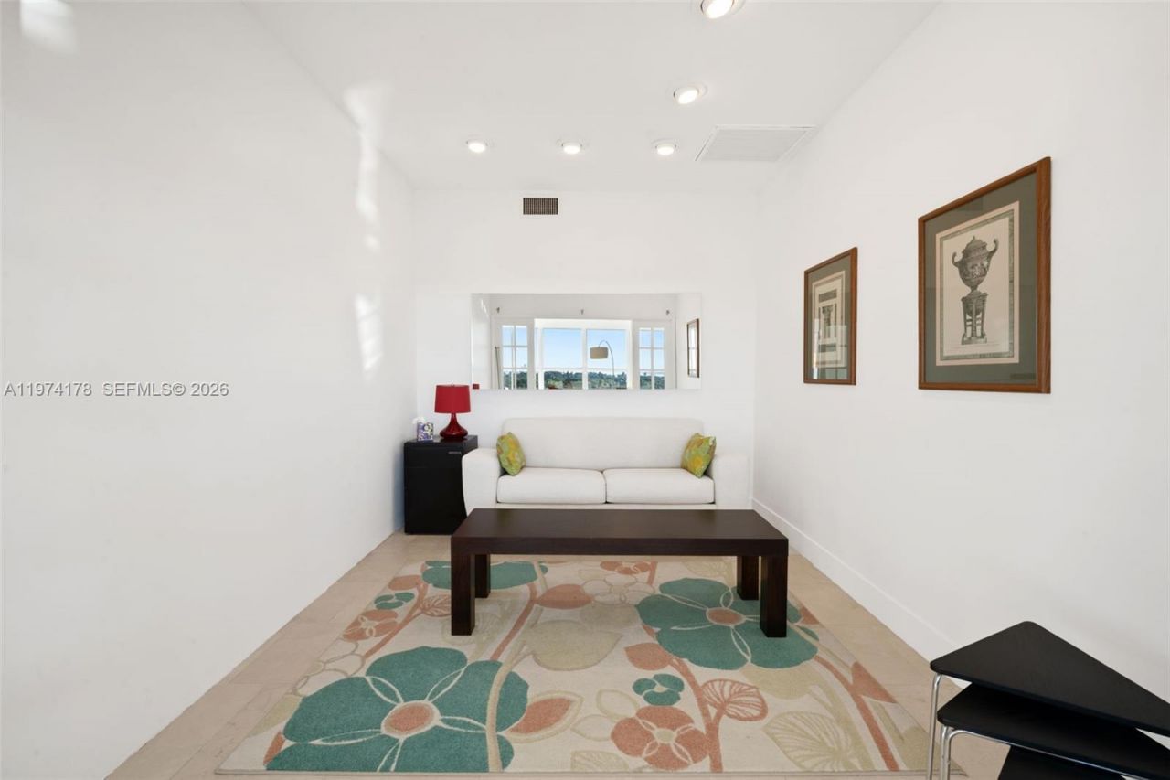 4925 Collins Ave , Unit 8G, Miami Beach, FL 33140 Photo