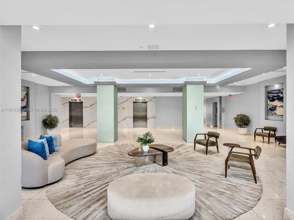 20335 W Country Club Dr, Unit 310, Aventura, FL 33180