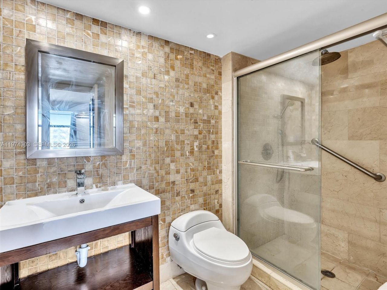 20335 W Country Club Dr, Unit 310, Aventura, FL 33180 Photo