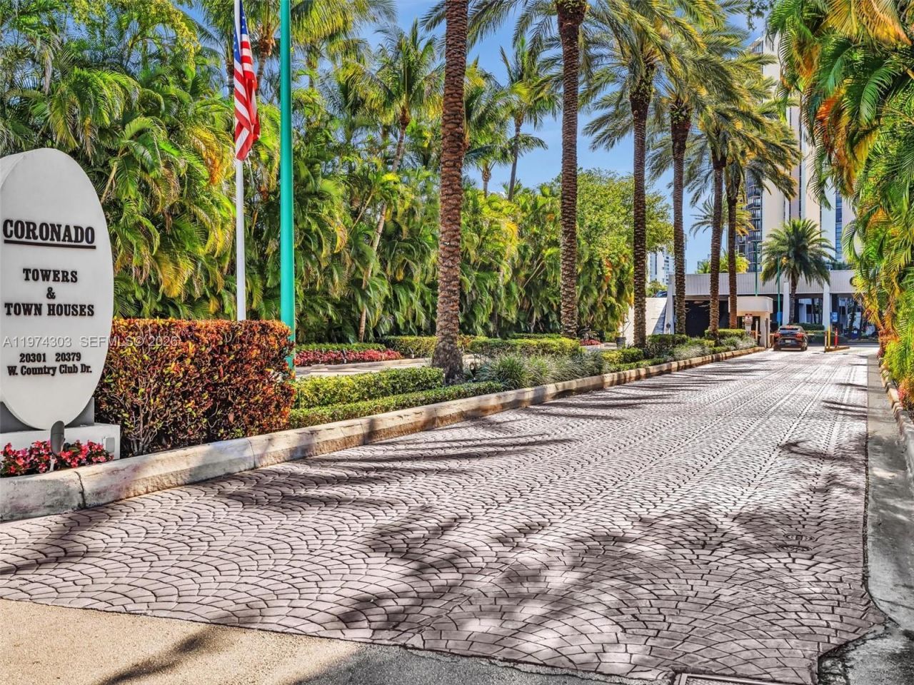 20335 W Country Club Dr, Unit 310, Aventura, FL 33180 Photo