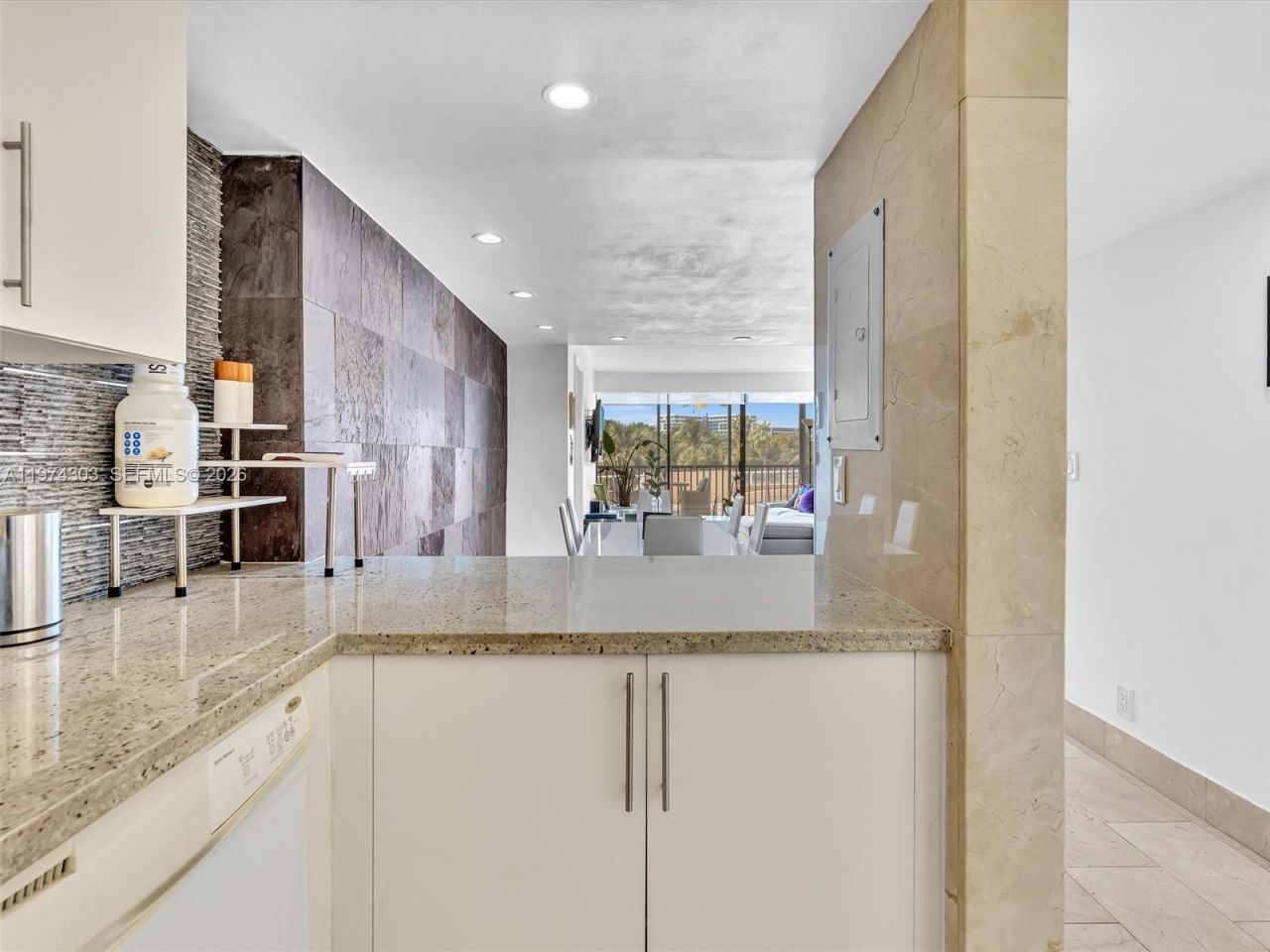 20335 W Country Club Dr, Unit 310, Aventura, FL 33180 Photo